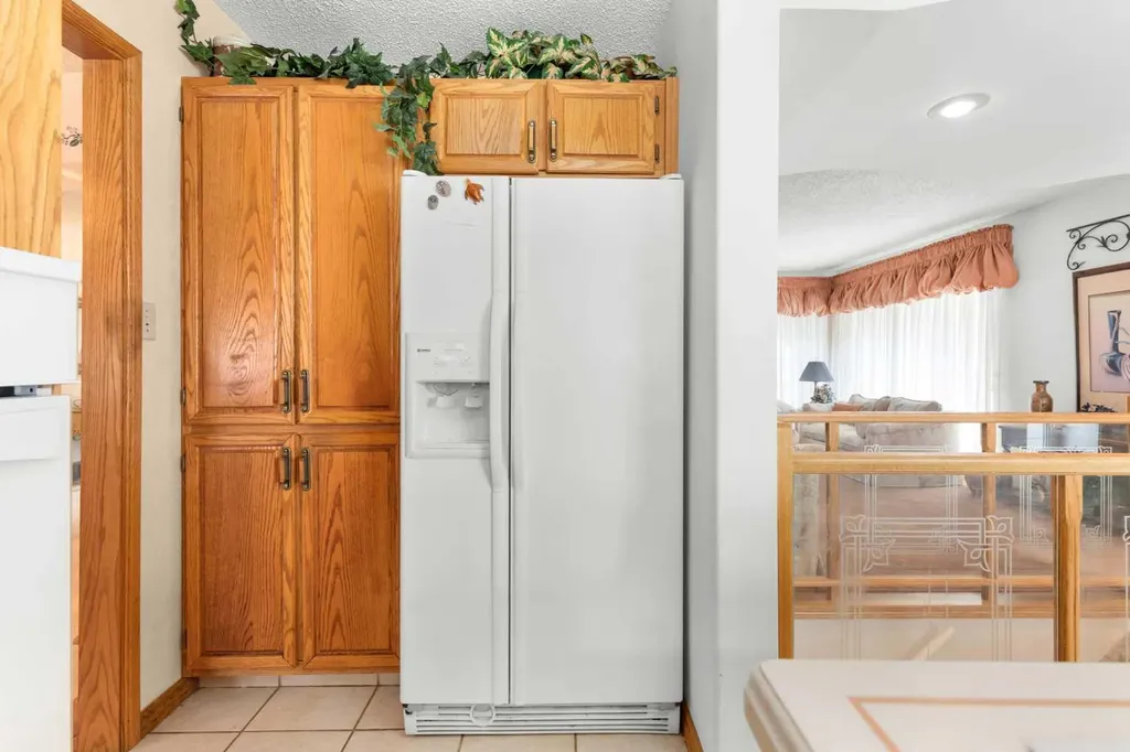 334 5 Street SE Redcliff AB T0J 2P2