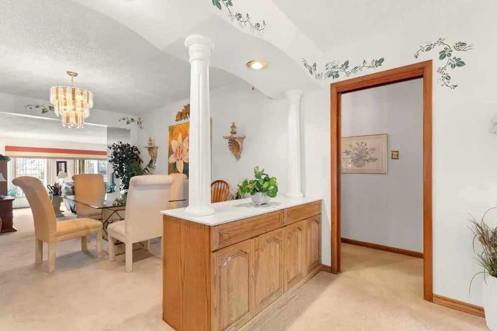 334 5 Street SE Redcliff AB T0J 2P2