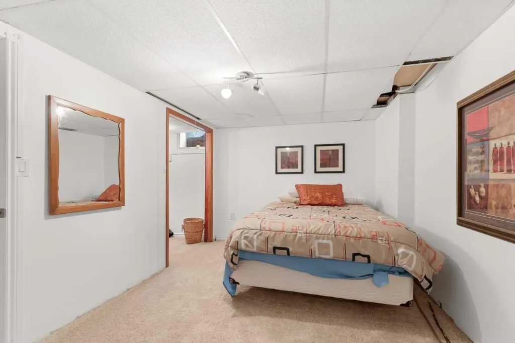 334 5 Street SE Redcliff AB T0J 2P2