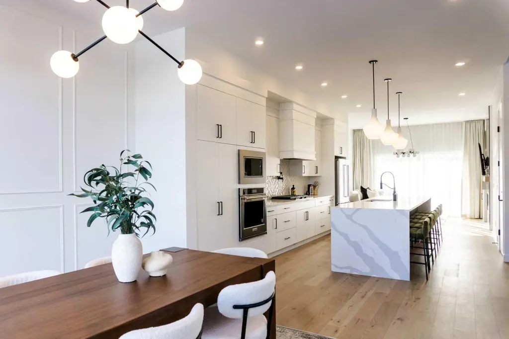 1141 Richland Road NE Calgary AB T2E 5M3