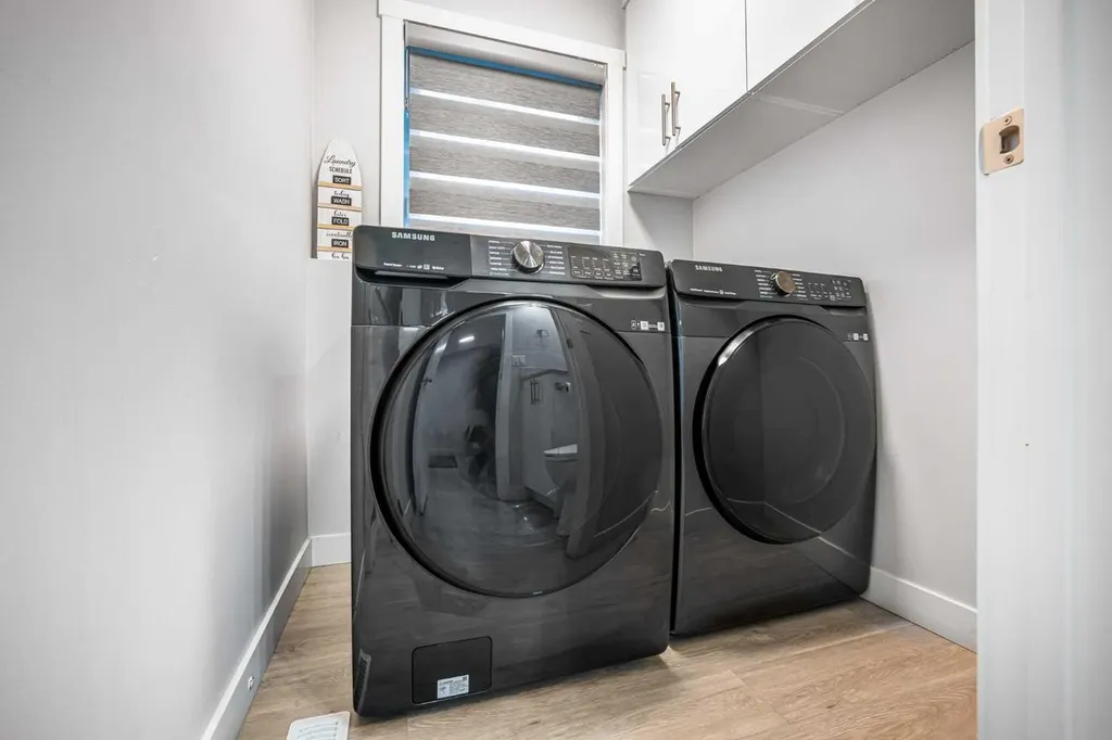 31 Saddleback Way NE Calgary AB T3J 4K4