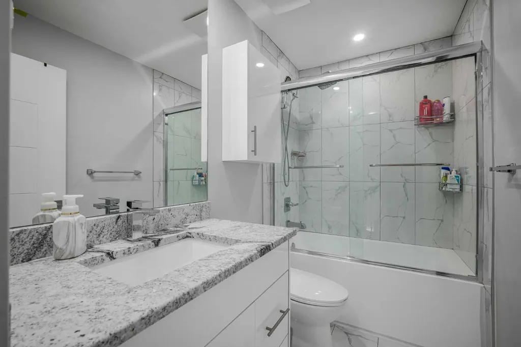 31 Saddleback Way NE Calgary AB T3J 4K4