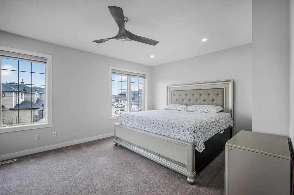 31 Saddleback Way NE Calgary AB T3J 4K4