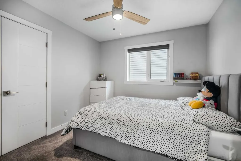 31 Saddleback Way NE Calgary AB T3J 4K4