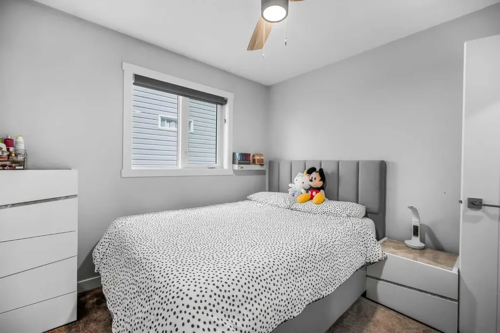 31 Saddleback Way NE Calgary AB T3J 4K4