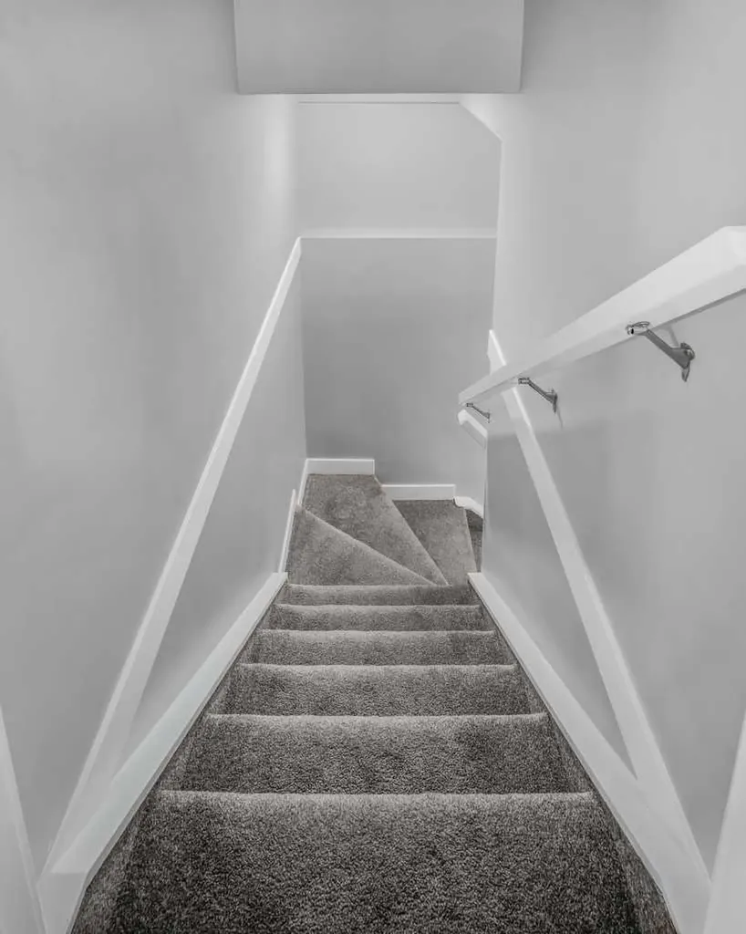 31 Saddleback Way NE Calgary AB T3J 4K4