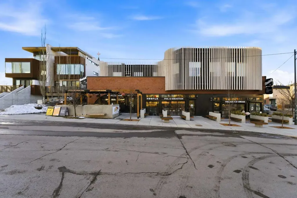 68 7 Street NE Calgary AB T2E 4B7