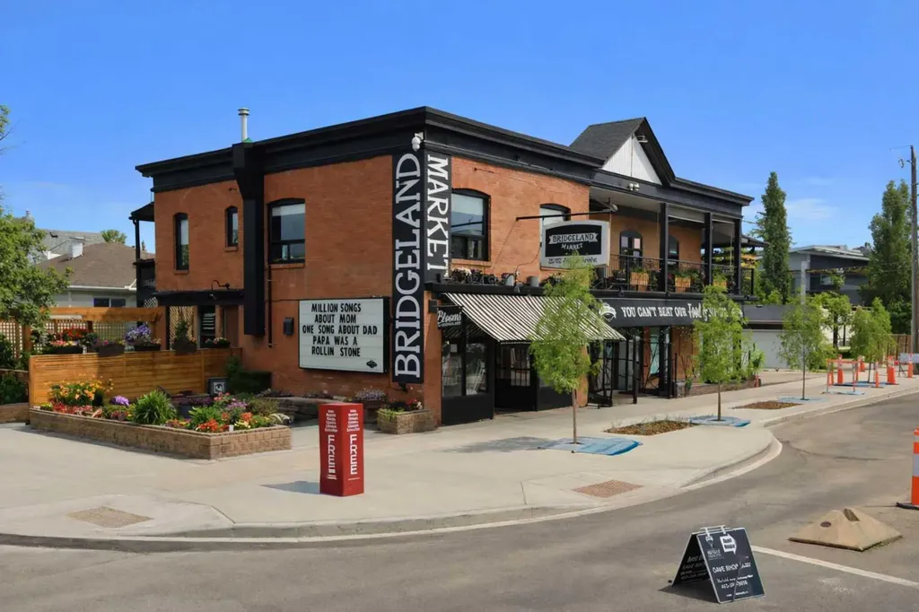 68 7 Street NE Calgary AB T2E 4B7