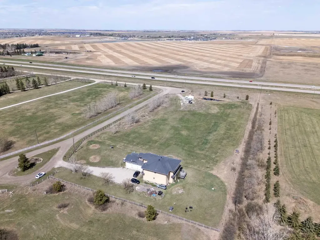 280135 Township Road 242 SE Chestermere AB T1X 0M5