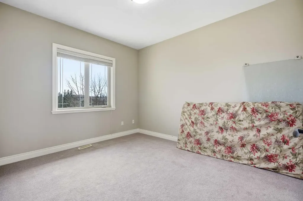 280135 Township Road 242 SE Chestermere AB T1X 0M5