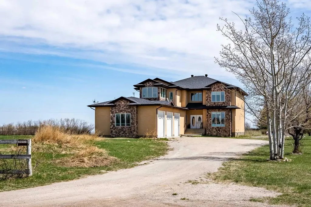 280135 Township Road 242 SE Chestermere AB T1X 0M5