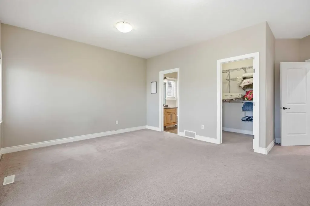 280135 Township Road 242 SE Chestermere AB T1X 0M5