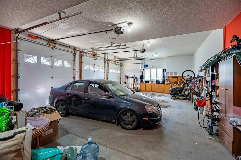 280135 Township Road 242 SE Chestermere AB T1X 0M5