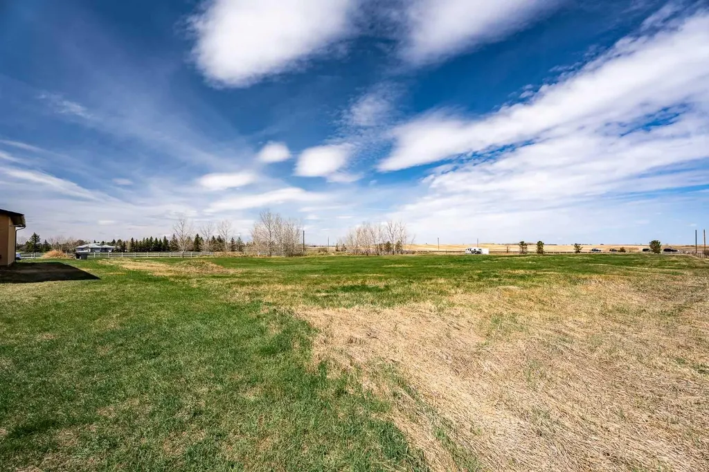 280135 Township Road 242 SE Chestermere AB T1X 0M5