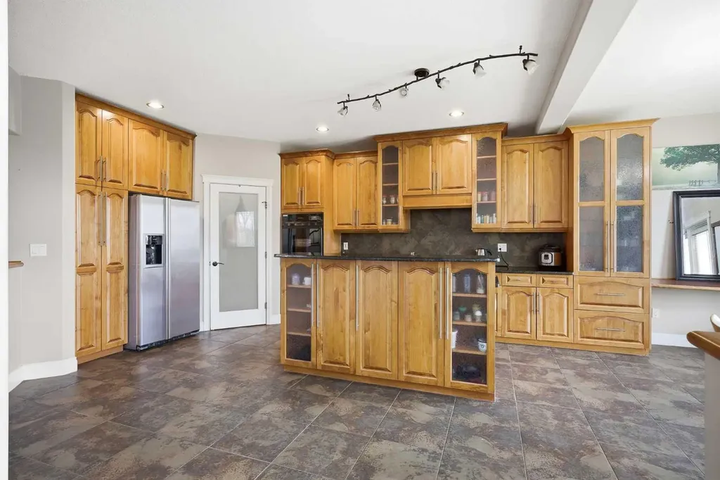 280135 Township Road 242 SE Chestermere AB T1X 0M5