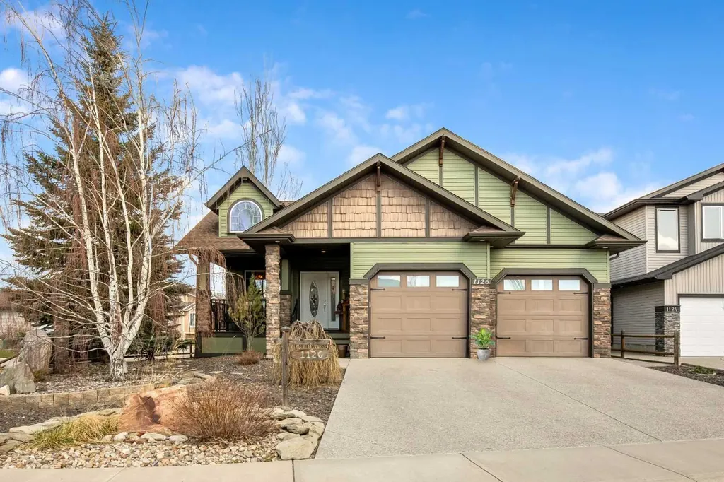 1126 Highland Green View NW High River AB T1V 1X1