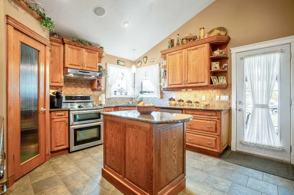 1126 Highland Green View NW High River AB T1V 1X1