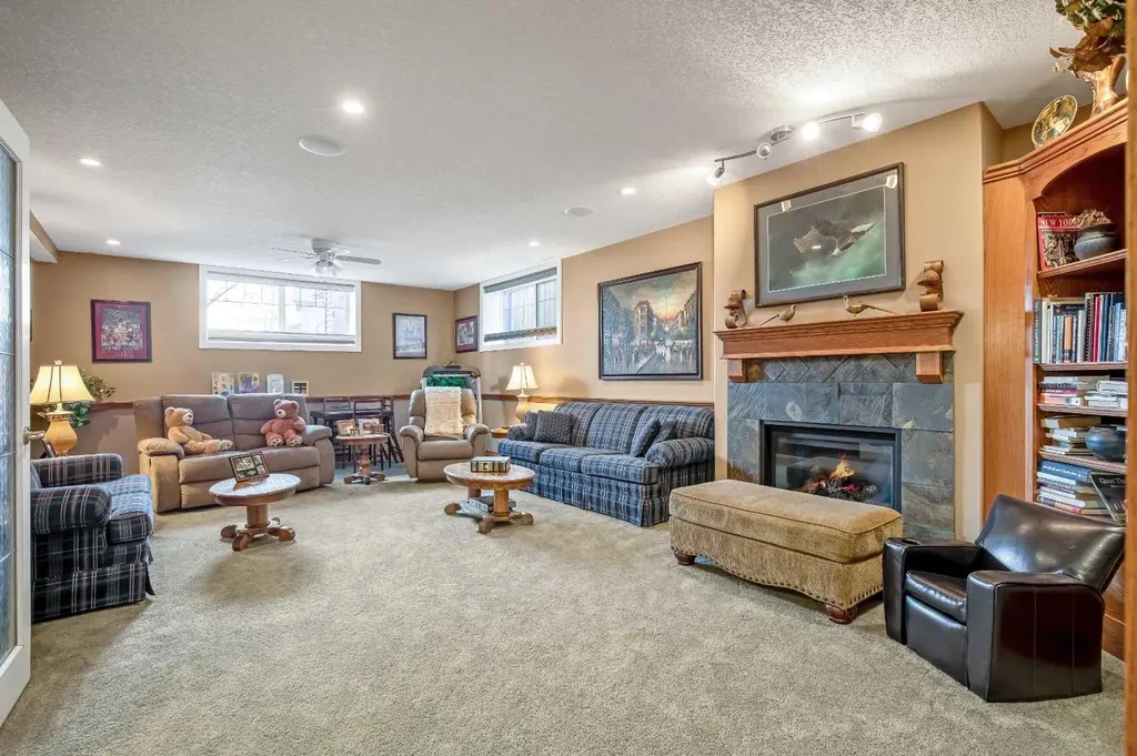 1126 Highland Green View NW High River AB T1V 1X1