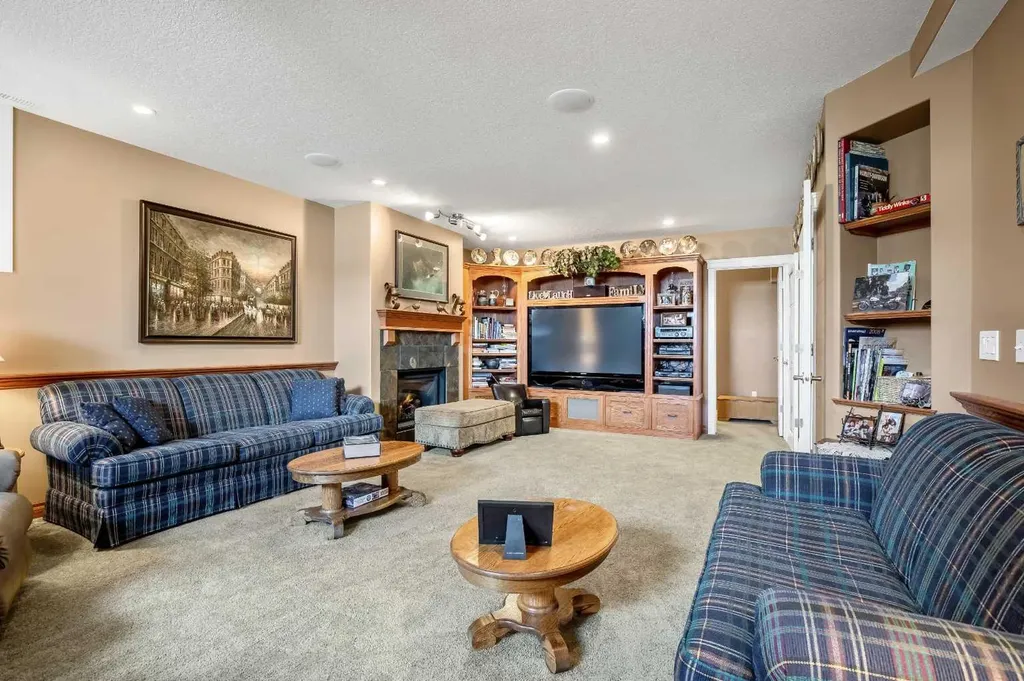 1126 Highland Green View NW High River AB T1V 1X1