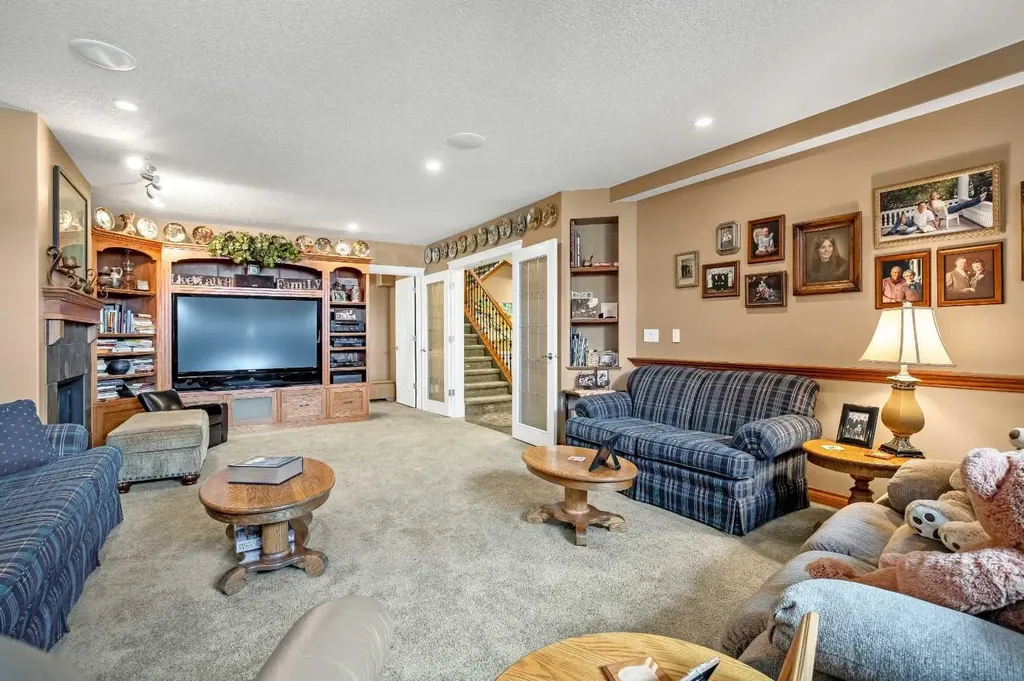 1126 Highland Green View NW High River AB T1V 1X1