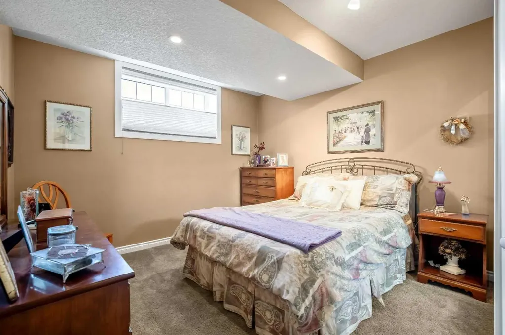 1126 Highland Green View NW High River AB T1V 1X1