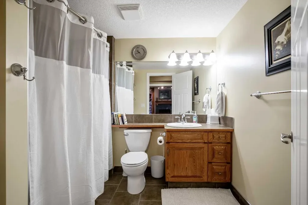 1126 Highland Green View NW High River AB T1V 1X1