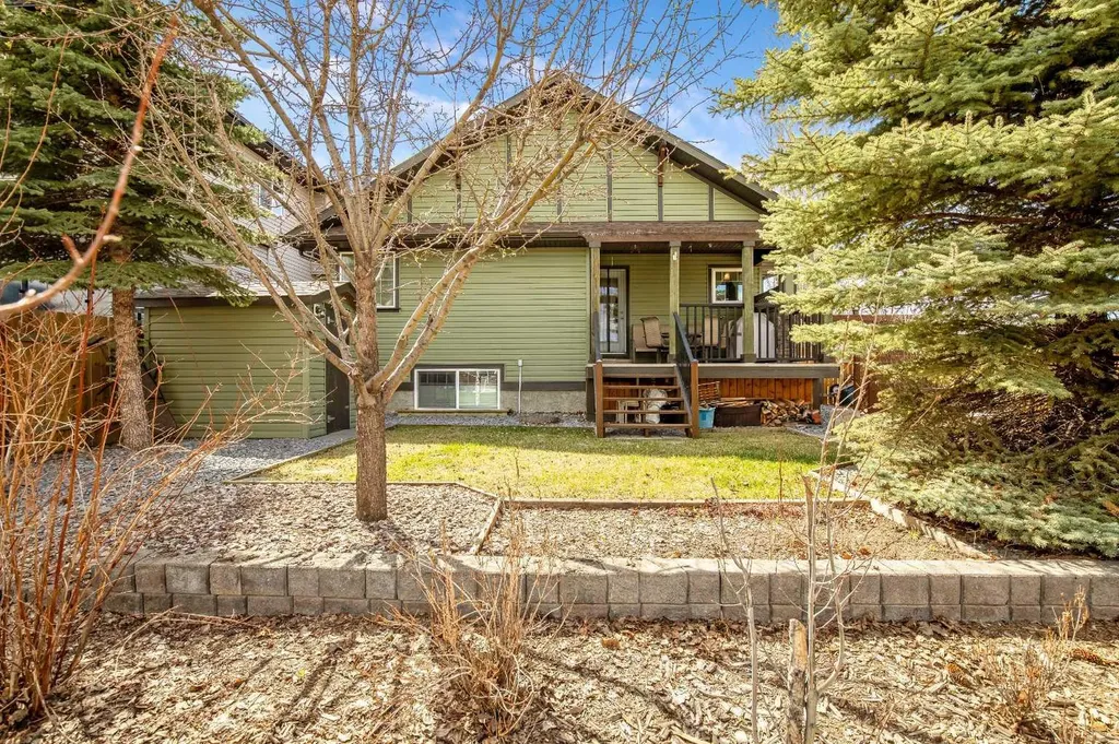1126 Highland Green View NW High River AB T1V 1X1