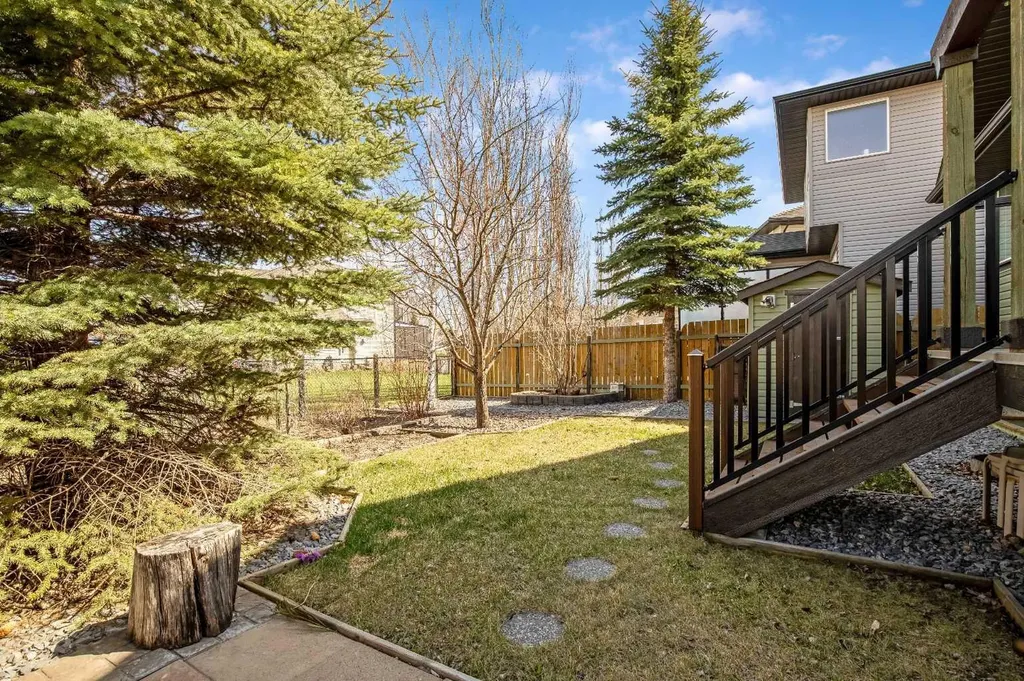 1126 Highland Green View NW High River AB T1V 1X1