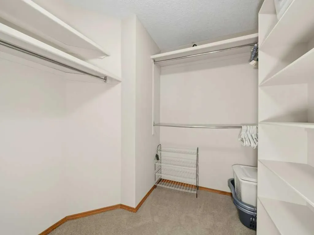 152 Waterstone Place SE Airdrie AB T4B 2G1