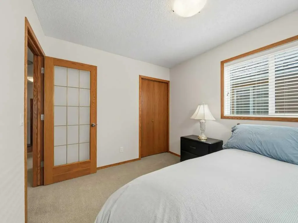 152 Waterstone Place SE Airdrie AB T4B 2G1
