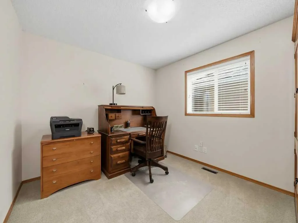 152 Waterstone Place SE Airdrie AB T4B 2G1