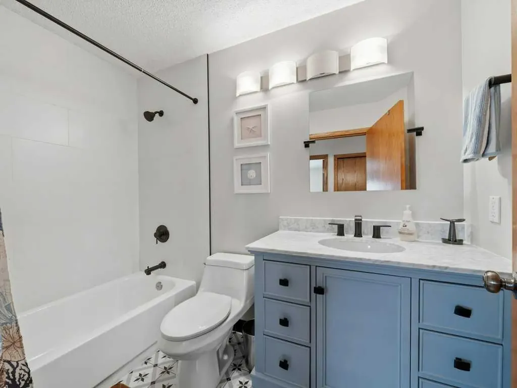 152 Waterstone Place SE Airdrie AB T4B 2G1