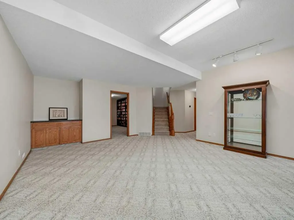 152 Waterstone Place SE Airdrie AB T4B 2G1