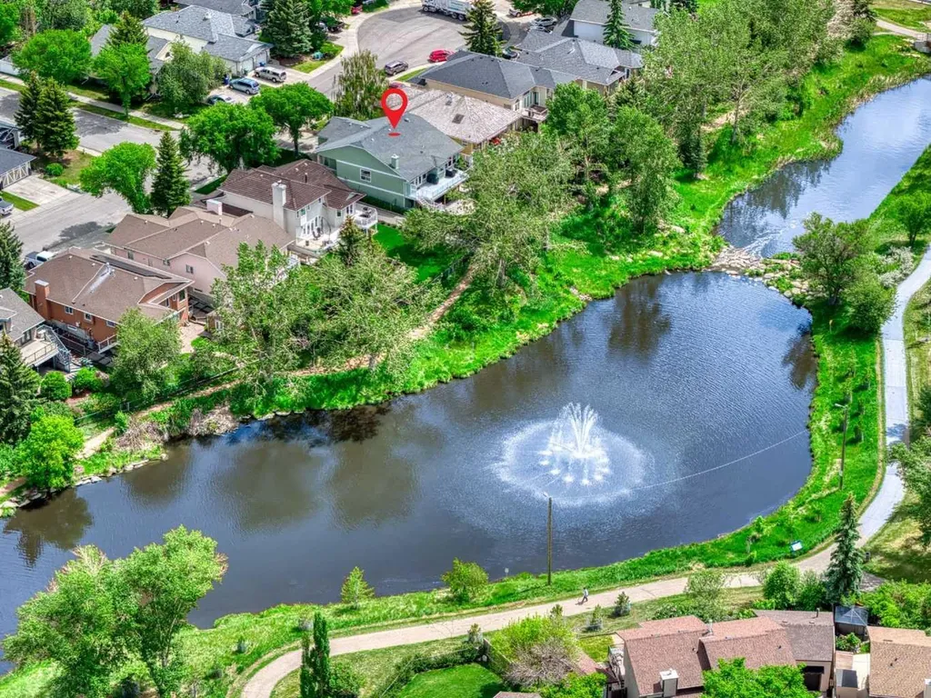 152 Waterstone Place SE Airdrie AB T4B 2G1