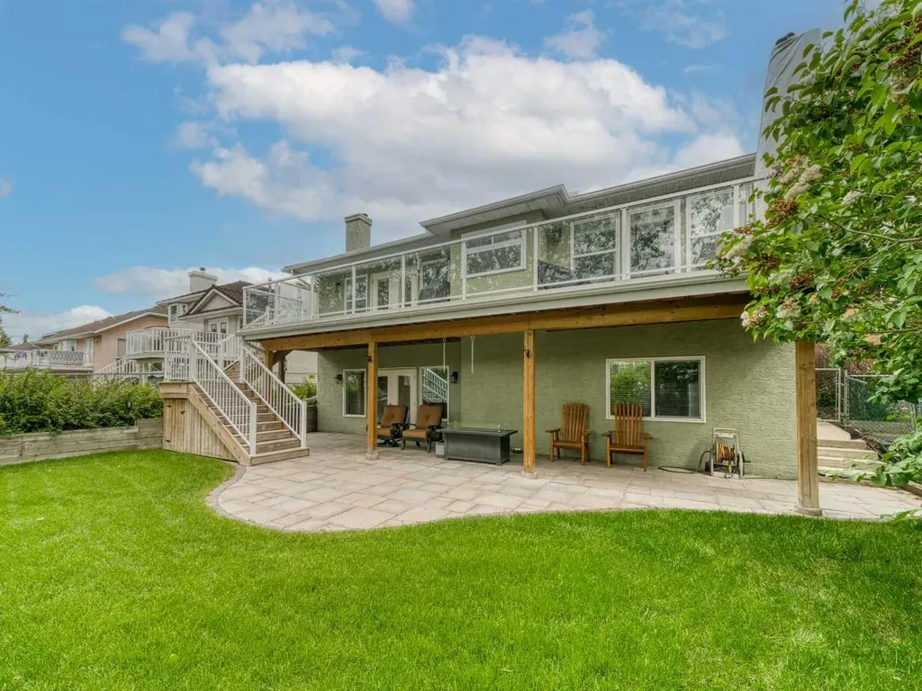 152 Waterstone Place SE Airdrie AB T4B 2G1