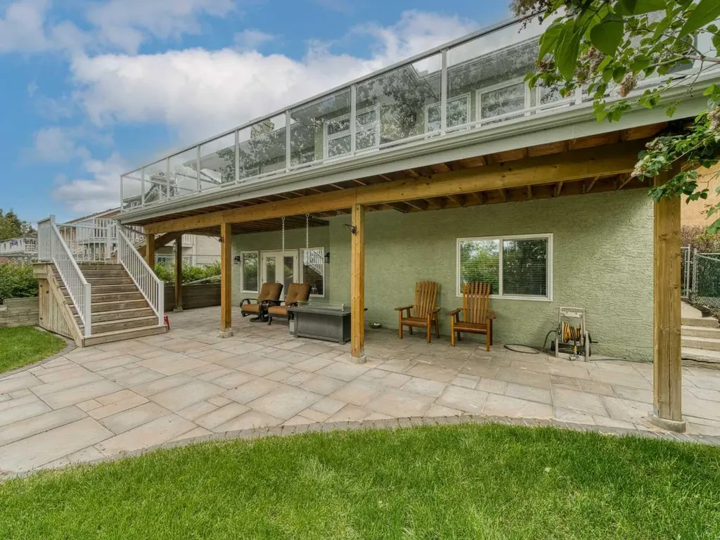 152 Waterstone Place SE Airdrie AB T4B 2G1