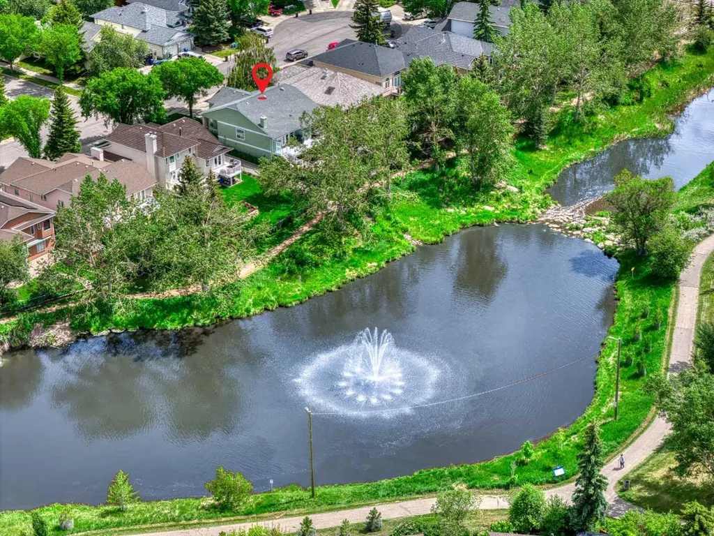 152 Waterstone Place SE Airdrie AB T4B 2G1