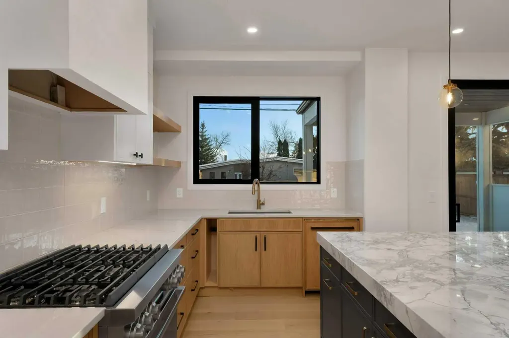 3511 34 Avenue SW Calgary AB T3E0Z6