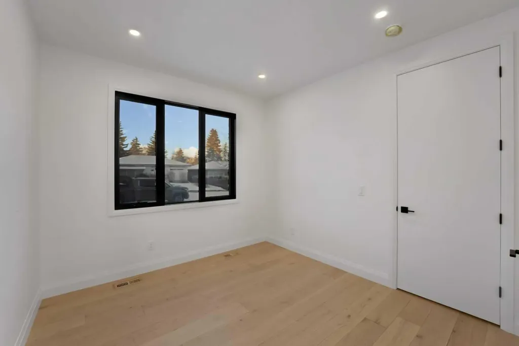 3511 34 Avenue SW Calgary AB T3E0Z6