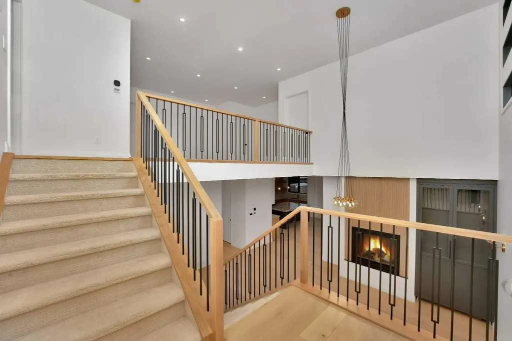 3511 34 Avenue SW Calgary AB T3E0Z6