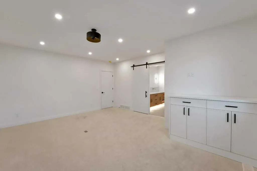 3511 34 Avenue SW Calgary AB T3E0Z6