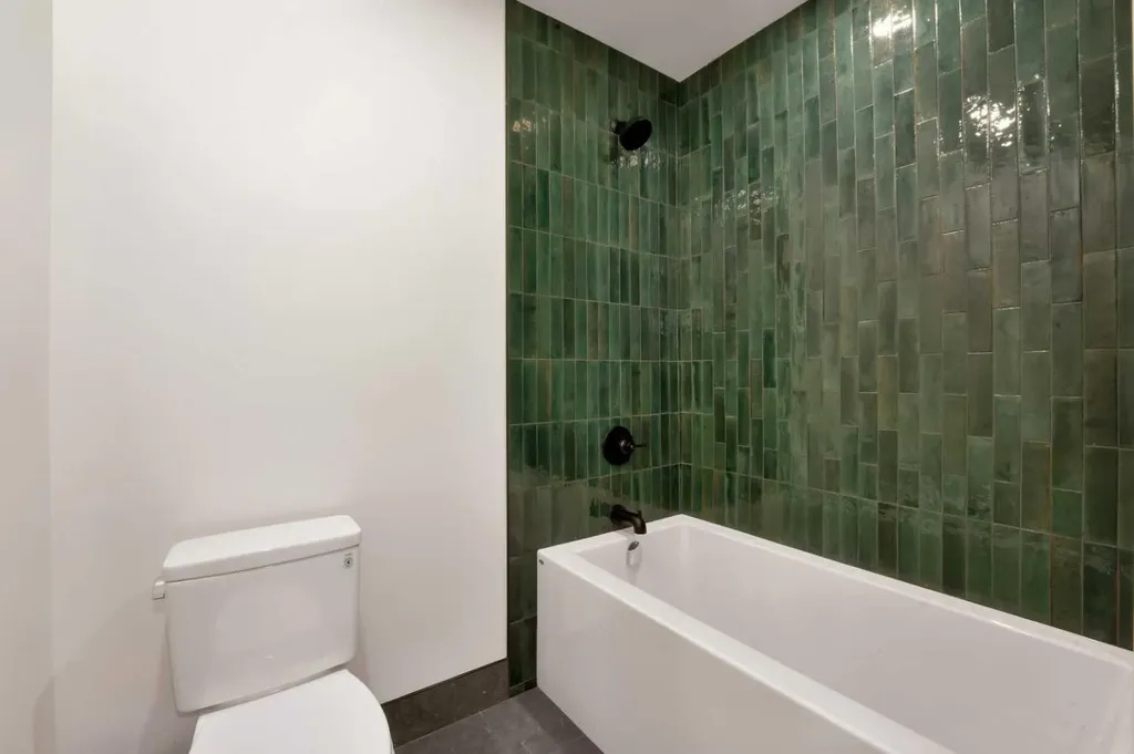 3511 34 Avenue SW Calgary AB T3E0Z6