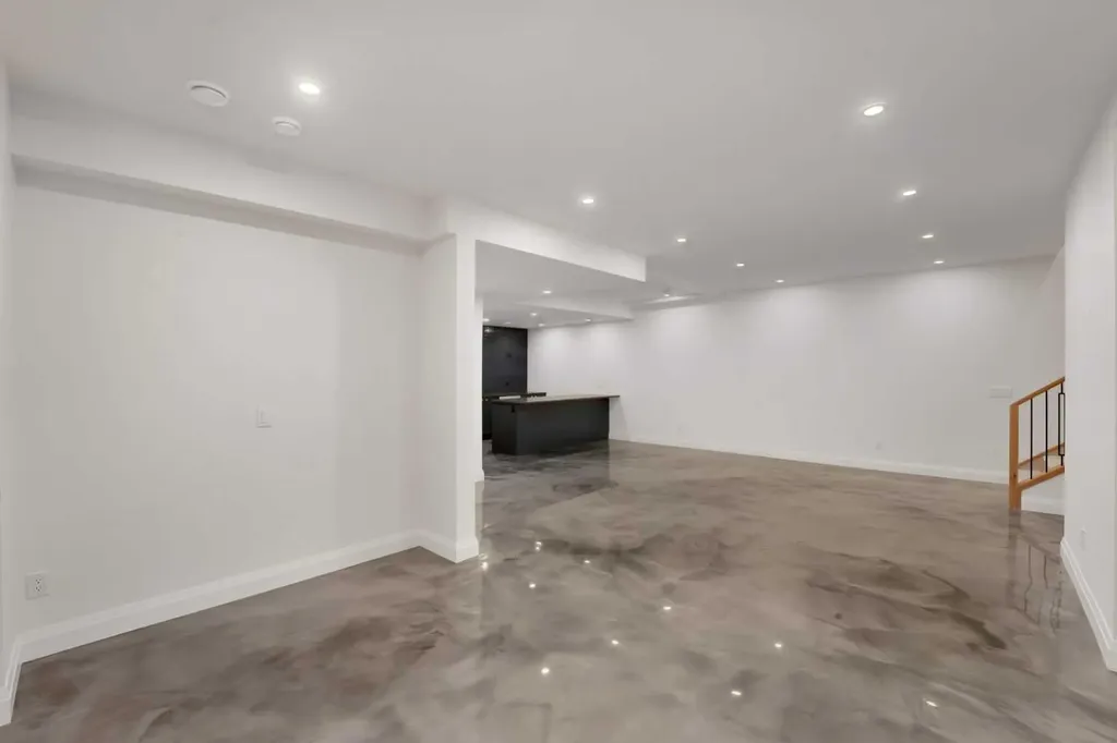 3511 34 Avenue SW Calgary AB T3E0Z6