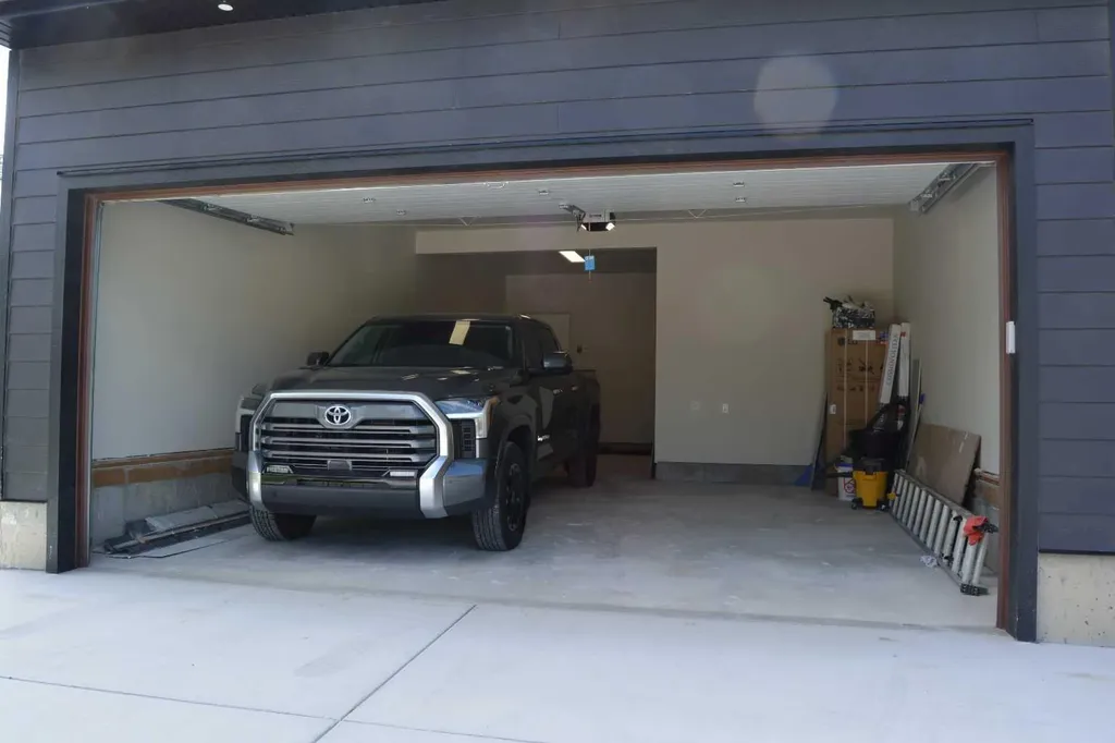 3511 34 Avenue SW Calgary AB T3E0Z6