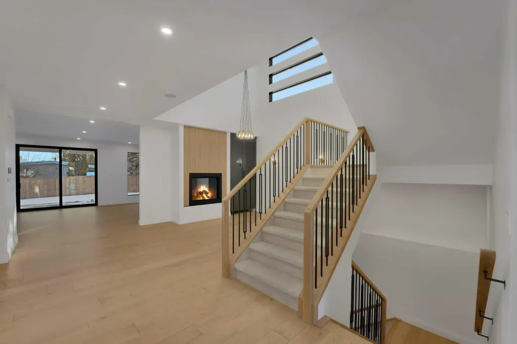 3511 34 Avenue SW Calgary AB T3E0Z6