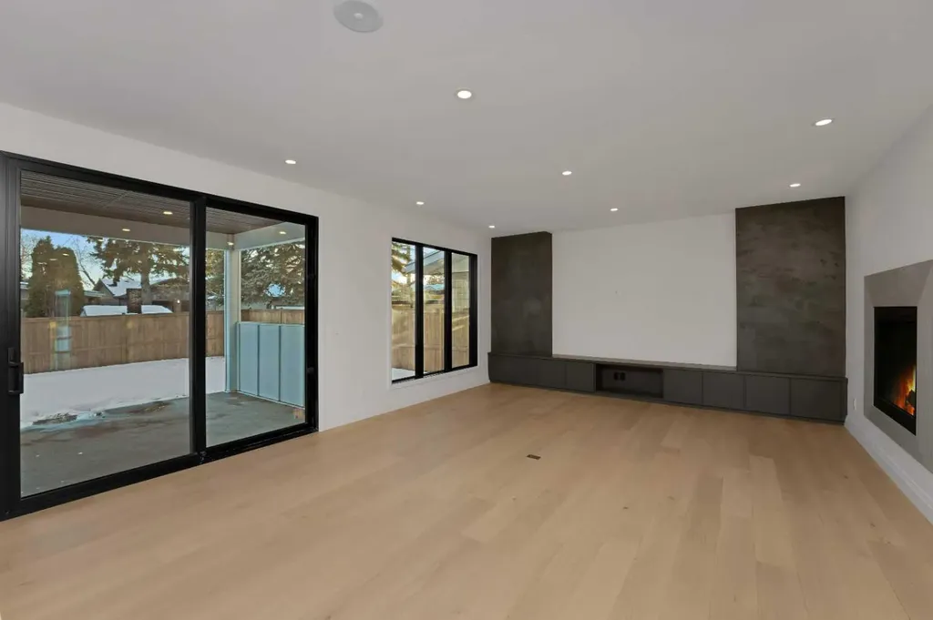 3511 34 Avenue SW Calgary AB T3E0Z6