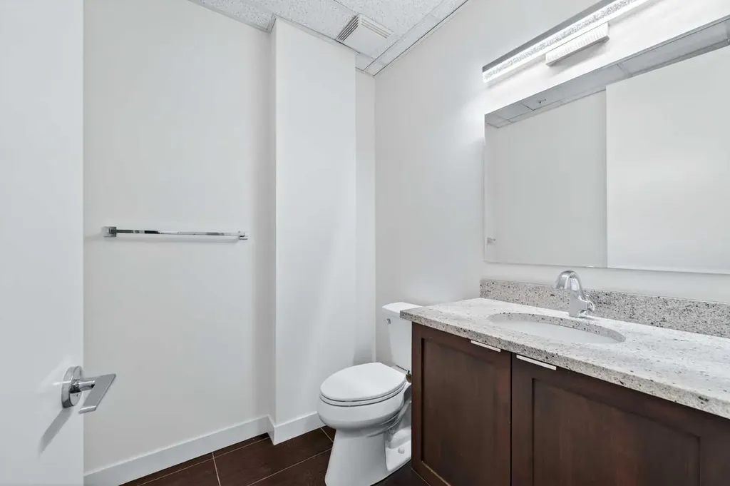 788 12 Avenue SW Calgary AB T3H 0S2
