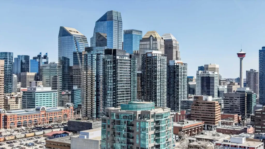 788 12 Avenue SW Calgary AB T3H 0S2