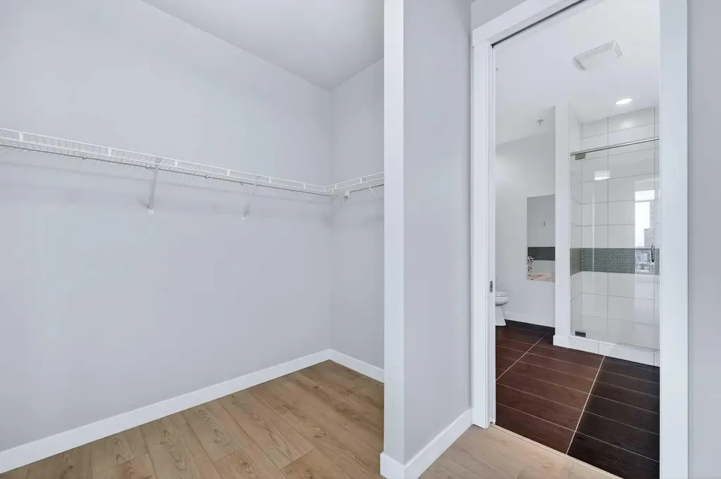 788 12 Avenue SW Calgary AB T3H 0S2