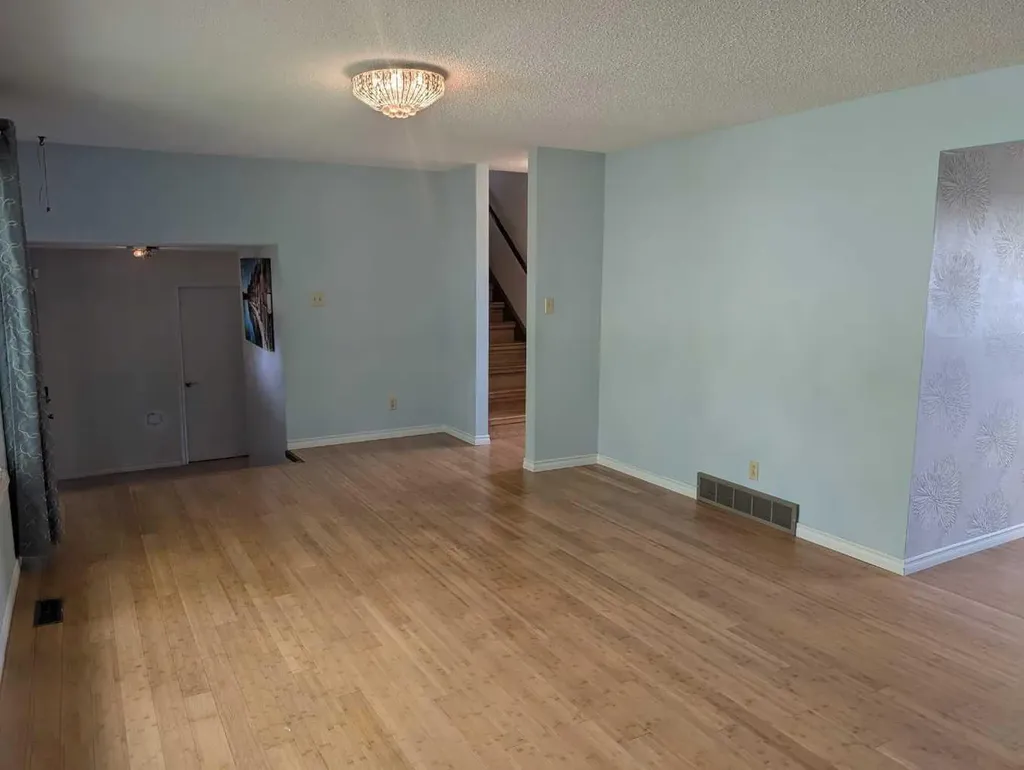 3711 Beaver Road NW Calgary AB T2L 1W9